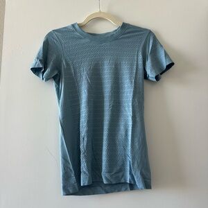 lululemon athletica Blue Short Sleeve Tee